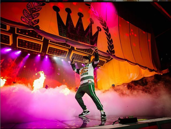 Watch Bruno Mars Stage Dance